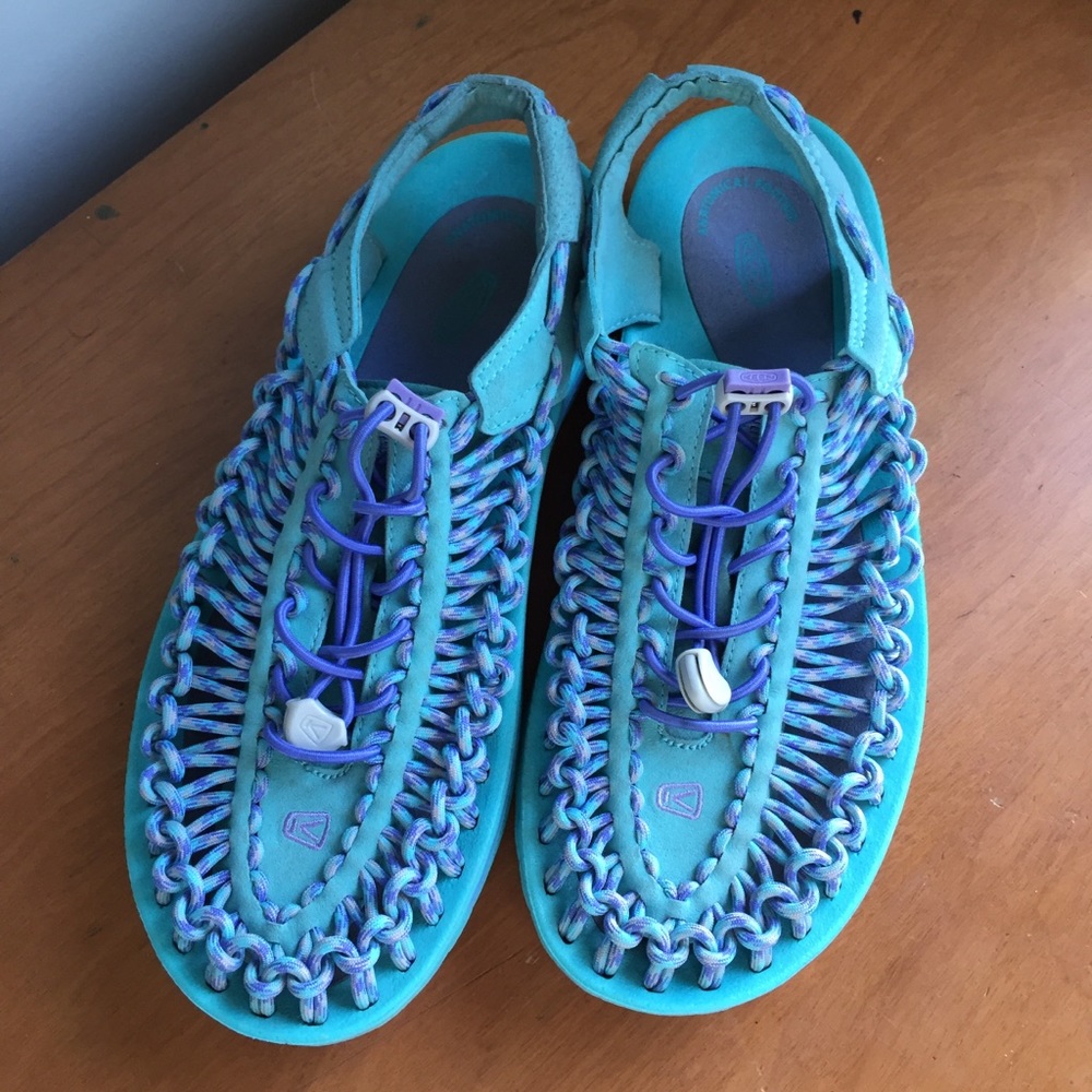 Keen UNEEK Sandal Sz 39.5/9